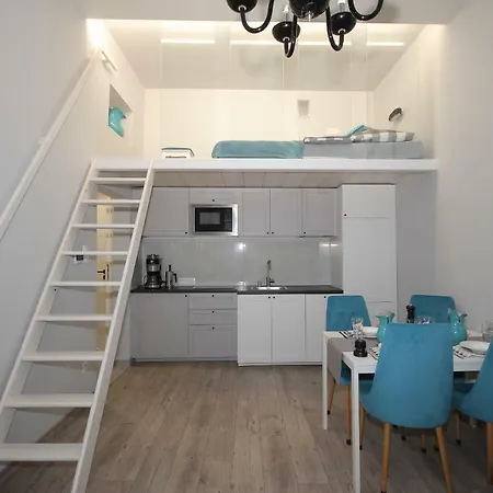 Apartment Miodowa 34